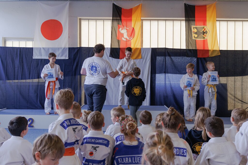20260228_12h46-podium.jpg